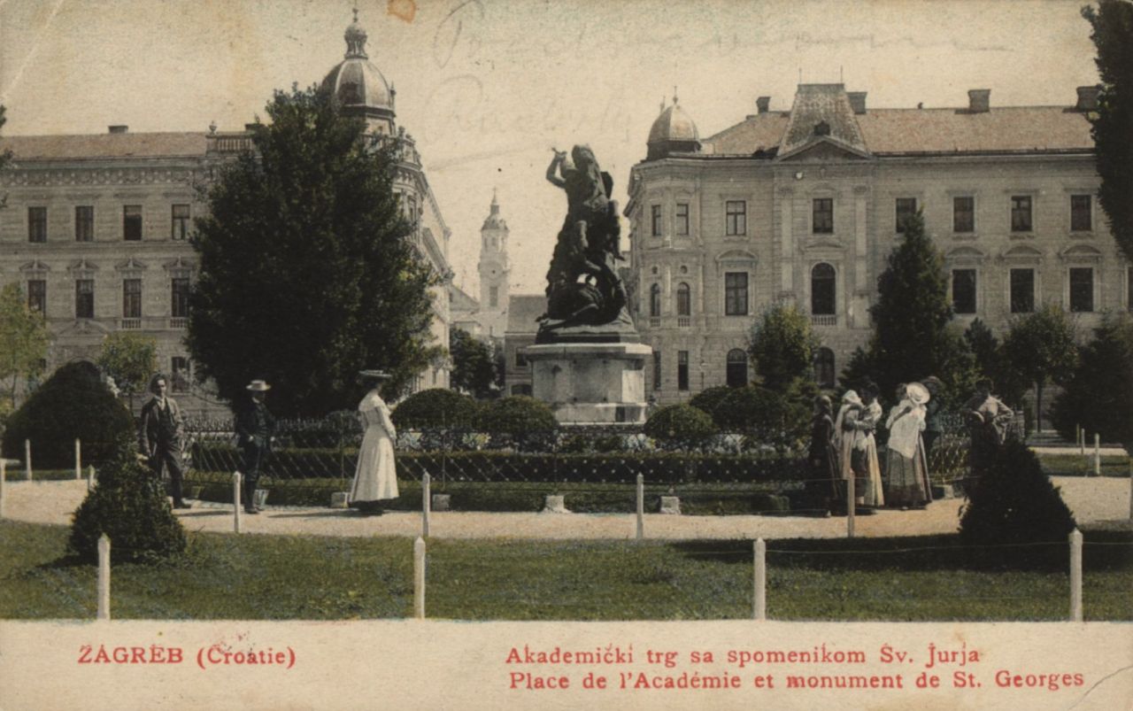 Akademički trg (današnji Trg Josipa Juraja Strossmayera) oko 1906. godine